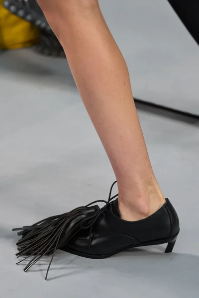 Look 9